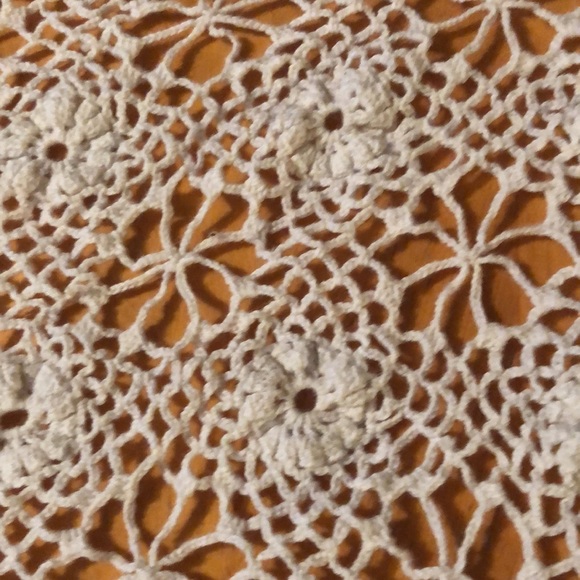 Vintage Crochet Table Cover - Picture 6 of 12